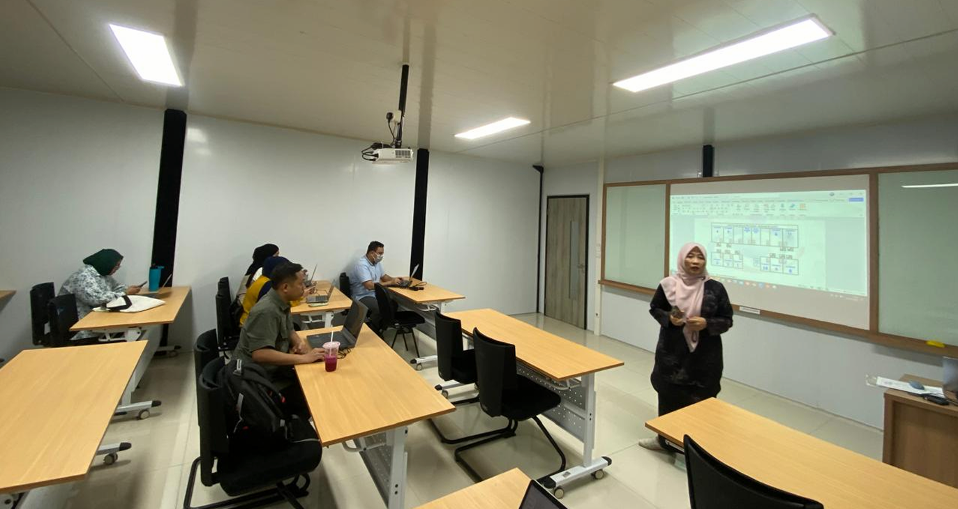 Rapat Evaluasi Kesiapan Laboratorium dan Persiapan Pelatihan Penguji OSCE